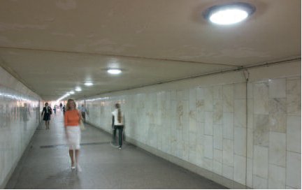 Светильники ДВУ-25 на основе СД компании Cree в подземном переходе около станции метро «Рижская»